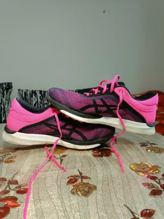 Zapatillas ASICS running mujer talla 39.5