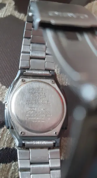 Casio AW-81 Reloj Analógico Digital