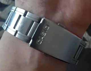 Casio AW-81 Reloj Analógico Digital