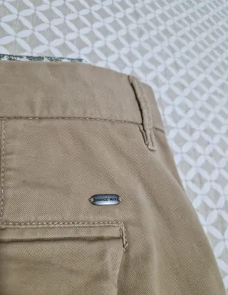 Pantalón chino hombre beige