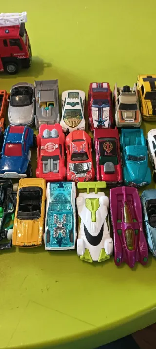 Lote coches y moto de juguete