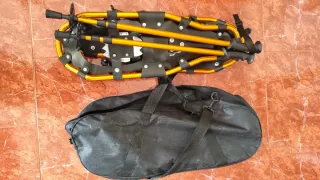 Raquetas de Nieve y Bastones Nuevos
