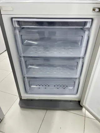 Nevera Samsung Combi Plata