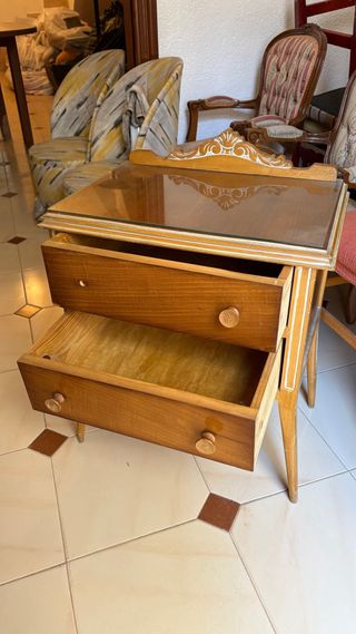 Mesita auxiliar madera y cristal