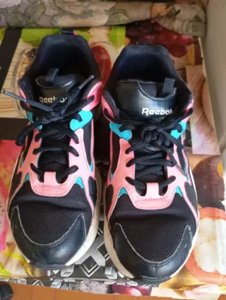 Zapatillas Reebok Negras y Rosas