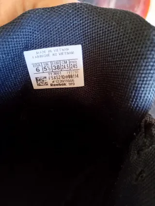 Zapatillas Reebok Negras y Rosas