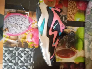 Zapatillas Reebok Negras y Rosas