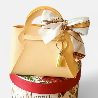 Mini Borsetta Giallo con Fiocco e Portachiavi