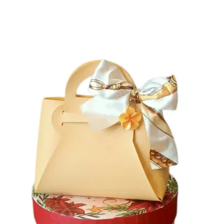 Mini Borsetta Giallo con Fiocco e Portachiavi