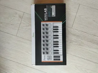 Teclado MIDI Arturia Minilab