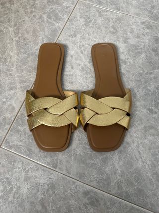 Cholas doradas trenzadas