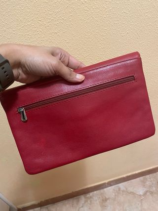 Bolso de mano rojo