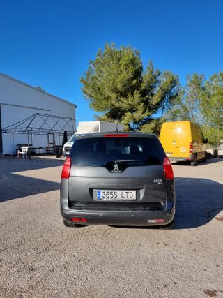 Peugeot 5008 2014 1.6 e-HDI