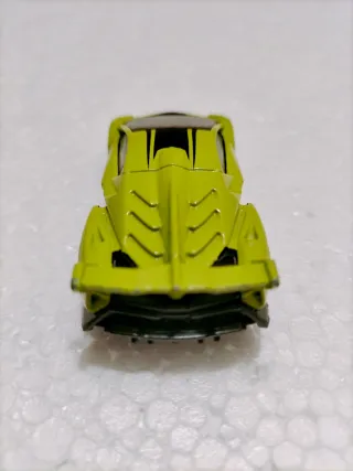 Lamborghini Veneno hotwheels no Bburago