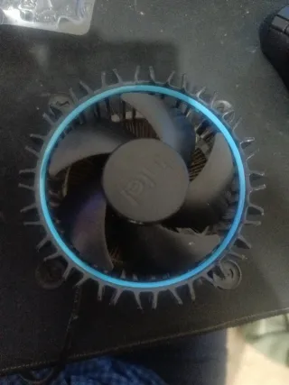 Procesador Intel Core i5-12400F con 3 mese garatia