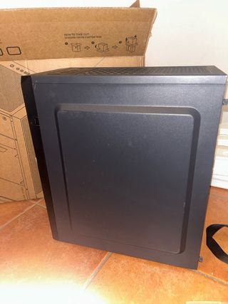Caja de PC Negra