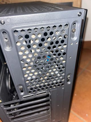 Caja de PC Negra