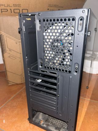 Caja de PC Negra