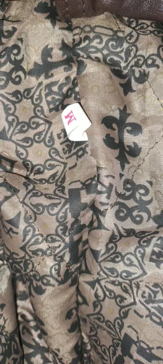 Chaqueta de piel marrón