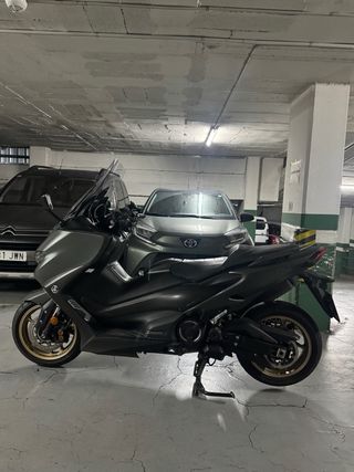 Yamaha TMAX 560 2021