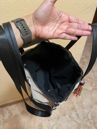 Bolso beige satinado nuevo