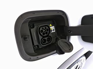 Ebro S800 1.5 TGDI PHEV Premium E-CVT