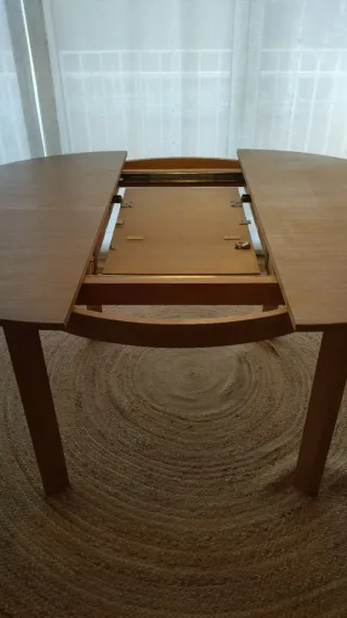 Mesa redonda extensible Kenay  Modelo Even