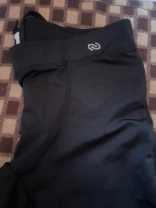 Conjunto deportivo top y leggings