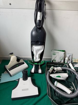 Folletto VK220S Completa di tutto in garanzia