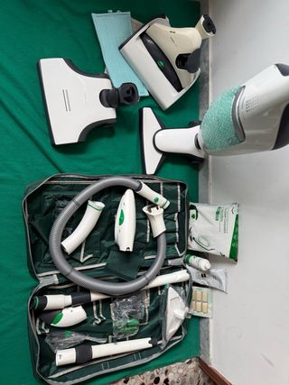 Folletto VK220S Completa di tutto in garanzia