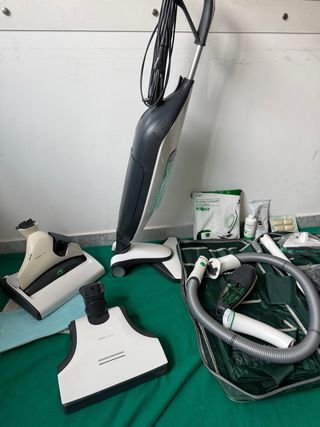 Folletto VK220S Completa di tutto in garanzia