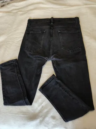 Pantalones vaqueros negros