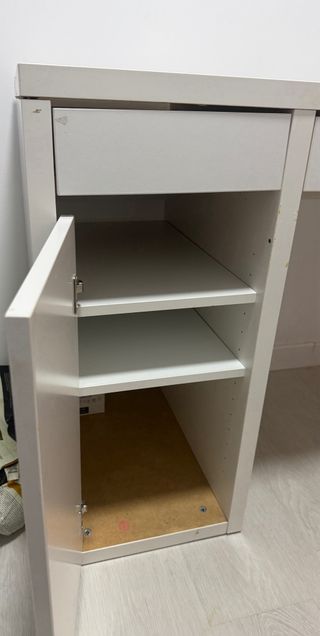 Mesa escritorio blanca metal y madera