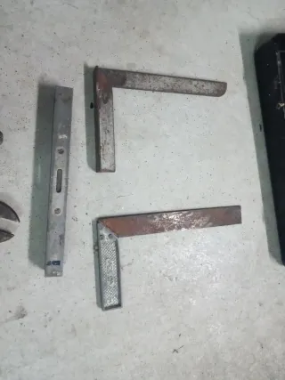 Lote herramientas + caja metálica