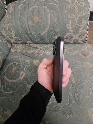 iPhone 16 Pro, estado como nuevo,precio negociable