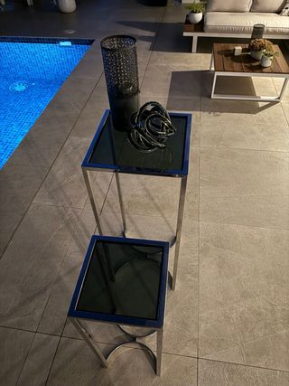 Conjunto 2 mesas auxiliares cristal y metal