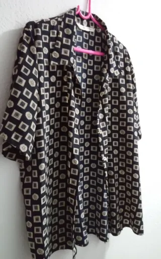 camisas de mujer.A elegir 2 x 5 euros