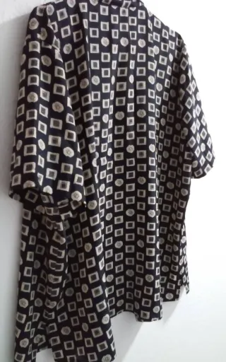 camisas de mujer.A elegir 2 x 5 euros