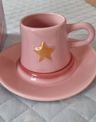 Tazza rosa con piattino e stella oro