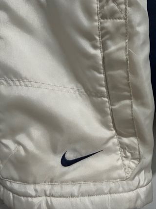 Chaqueta Nike Vintage Puffer Beige y Azul