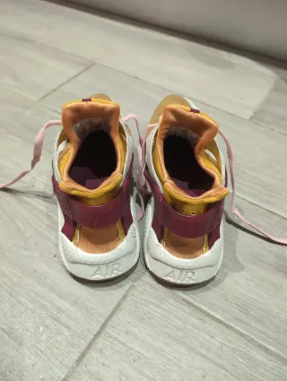 Nike Huarache Talla 40 Beige/Blanco