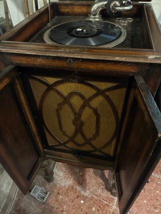 Mueble Gramófono Diana