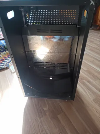 Estufa de butano Orbegozo negra