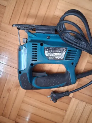 Caladora Makita 4328