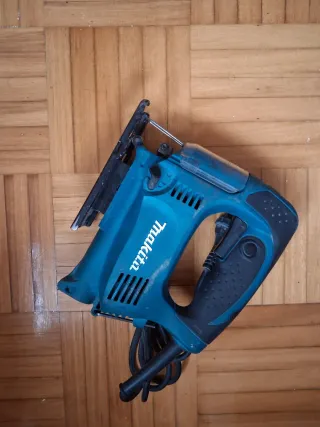 Caladora Makita 4328