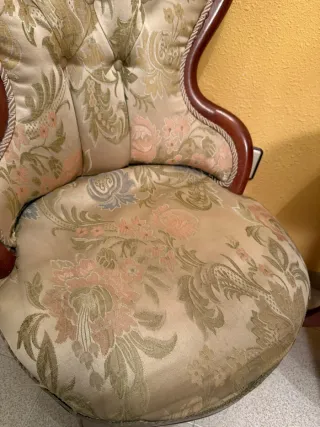 2 Sillas Clásicas Tapizadas