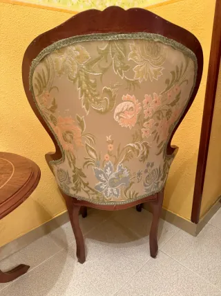 2 Sillas Clásicas Tapizadas