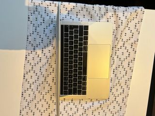 Macbook Pro 13 2019 256GB 8GB RAM