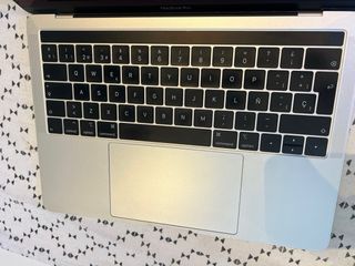 Macbook Pro 13 2019 256GB 8GB RAM