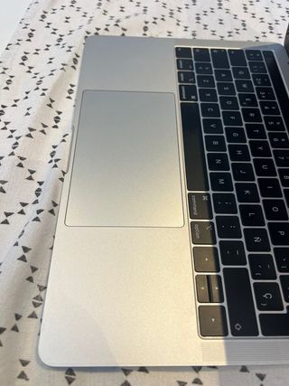 Macbook Pro 13 2019 256GB 8GB RAM